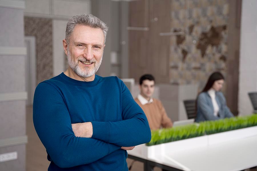 empresario anciano retirado