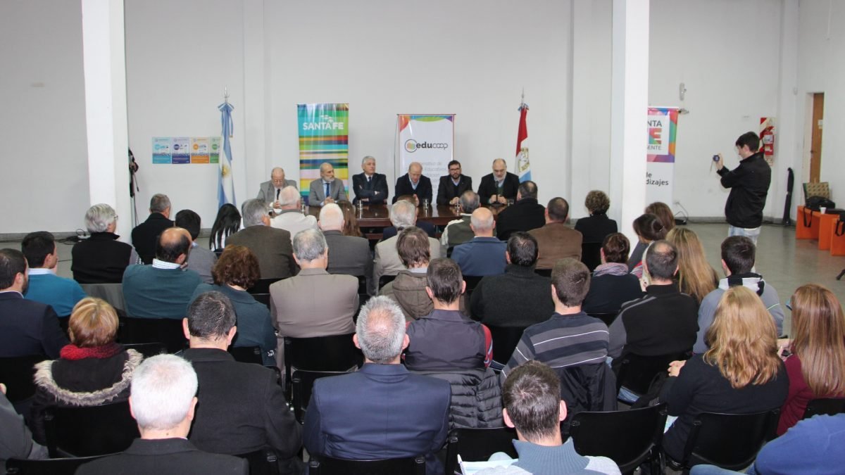 Santa Fe apuesta a generar conocimiento en el movimiento cooperativo ...